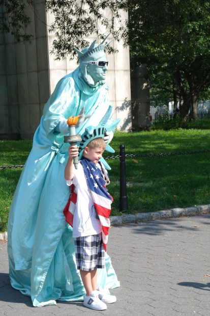 Statua Wolności wśród ludzi :)