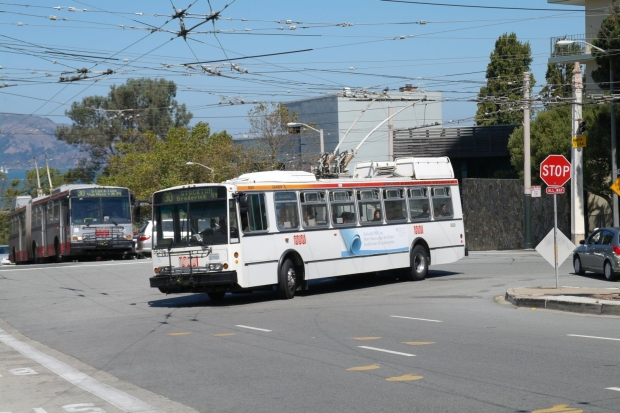 Trolejbus San Francisco, który na widok aparatu urwał się ze smyczy :)